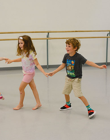 Royal Winnipeg Ballet Summer Dance Day Camp Image